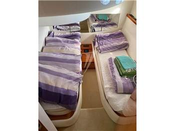 Pershing 46