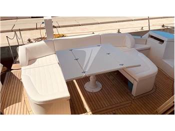 Pershing 62