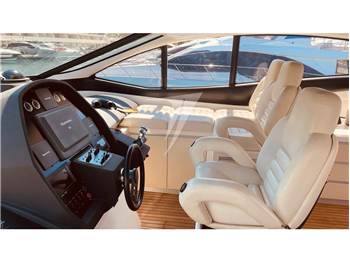Pershing 62