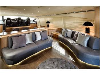 Pershing 115