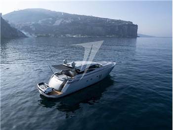 Pershing 62