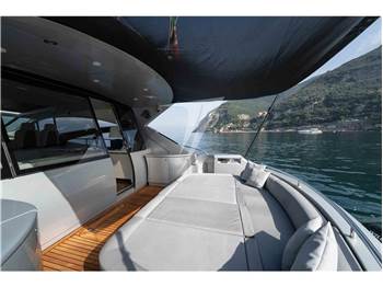 Pershing 62