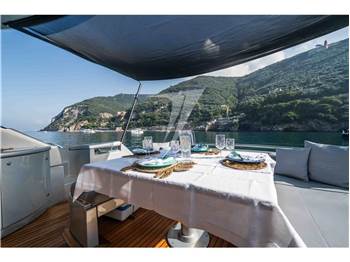 Pershing 62