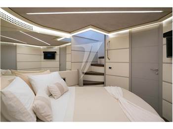 Pershing 62