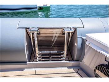 Rame Yacht R 10