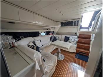Pershing 40