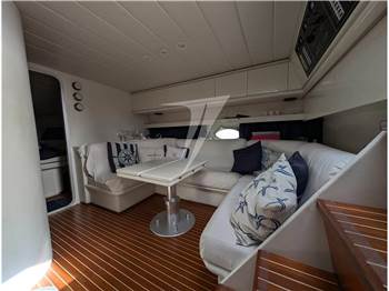 Pershing 40