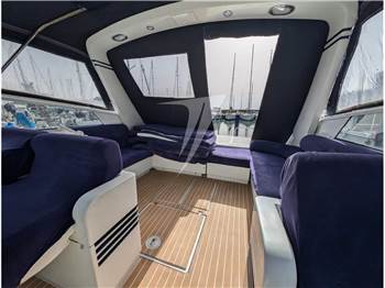 Pershing 40