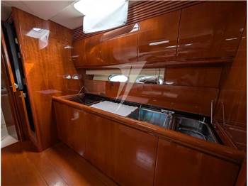 Pershing 54'