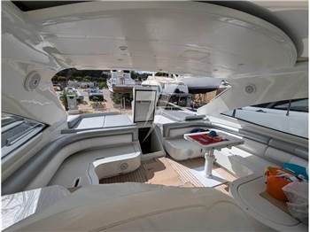Pershing 54'