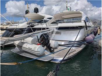 Pershing 54'