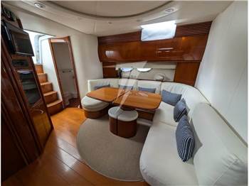 Pershing 54'