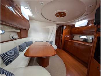Pershing 54'