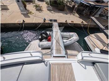 Pershing 54'