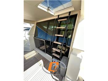 FERRETTI 120 FLY