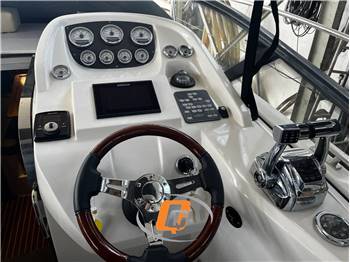 BAVARIA YACHTS 28 OPEN