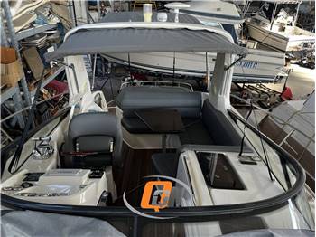 BAVARIA YACHTS 28 OPEN