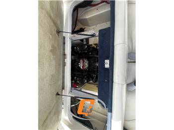 SEA RAY 190 CUDDY CABIN