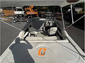 SEA RAY 190 CUDDY CABIN