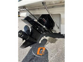 SEA RAY 190 CUDDY CABIN