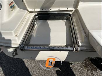 SEA RAY 190 CUDDY CABIN
