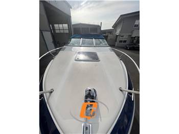 SEA RAY 200 OVERNIGHTER