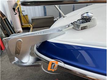 SEA RAY 200 OVERNIGHTER