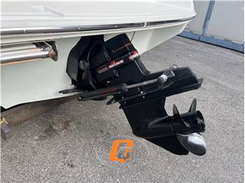 SEA RAY 200 OVERNIGHTER
