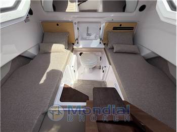 Axopar 29 XC Cross Cabin