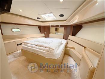 Ferretti 591