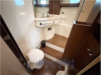 Ferretti 591
