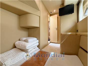 Ferretti 591