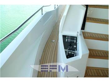 SUNSEEKER 86 YACHT
