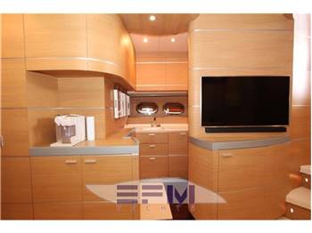 AB YACHTS AB 68