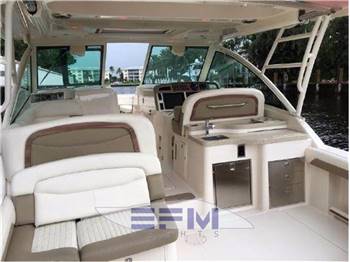 GRADY WHITE 375 FREEDOM