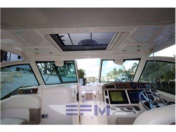 GRADY WHITE 375 FREEDOM