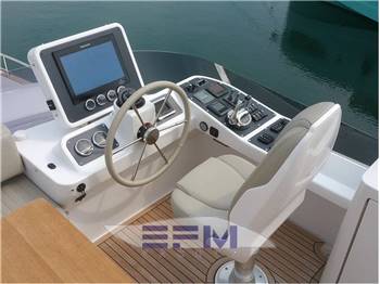 AZIMUT MAGELLANO 53