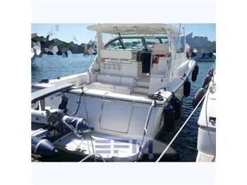 Tiara 42 open