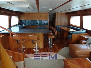 HATTERAS 77 CONVERTIBLE
