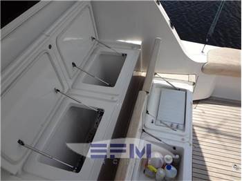 HATTERAS 77 CONVERTIBLE