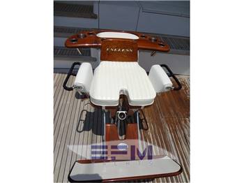 HATTERAS 77 CONVERTIBLE