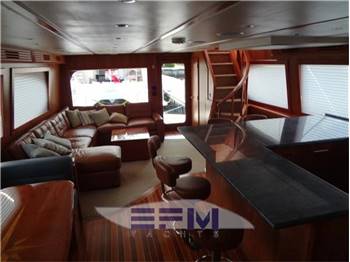 HATTERAS 77 CONVERTIBLE