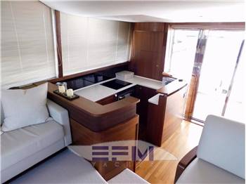 PRINCESS 52