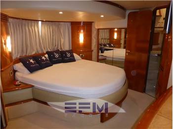 AZIMUT 62 FLY