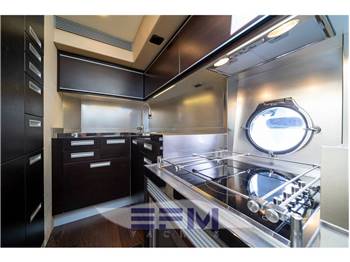 AZIMUT 68 S