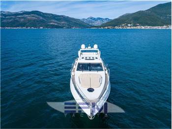 AZIMUT 68 S