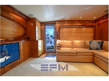 HATTERAS 64 CONVERTIBLE