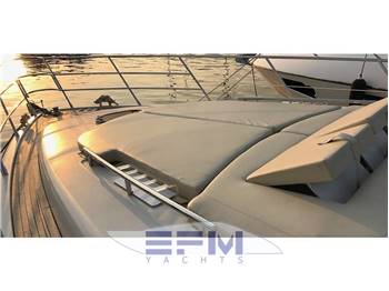 AZIMUT 68 S