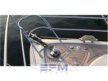 AZIMUT 68 S
