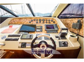 SUNSEEKER PREDATOR 62